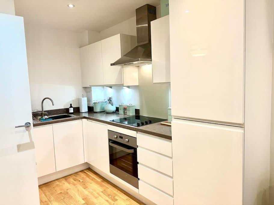 Mulberry House Appartement Stevenage Buitenkant foto