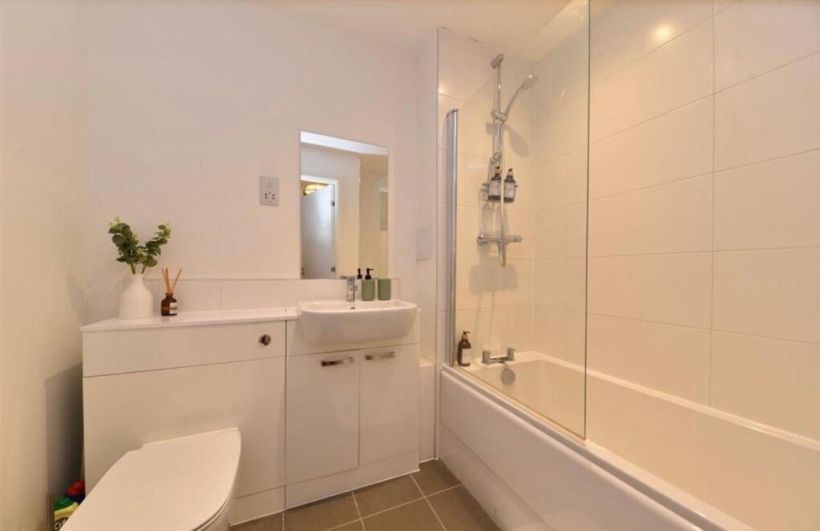 Mulberry House Appartement Stevenage Buitenkant foto